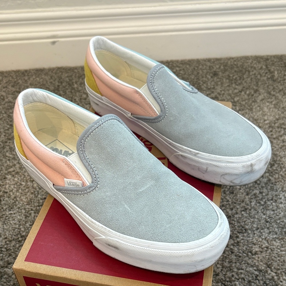 Vans slip on